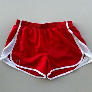 Under Armour Red Dolphine Shorts S